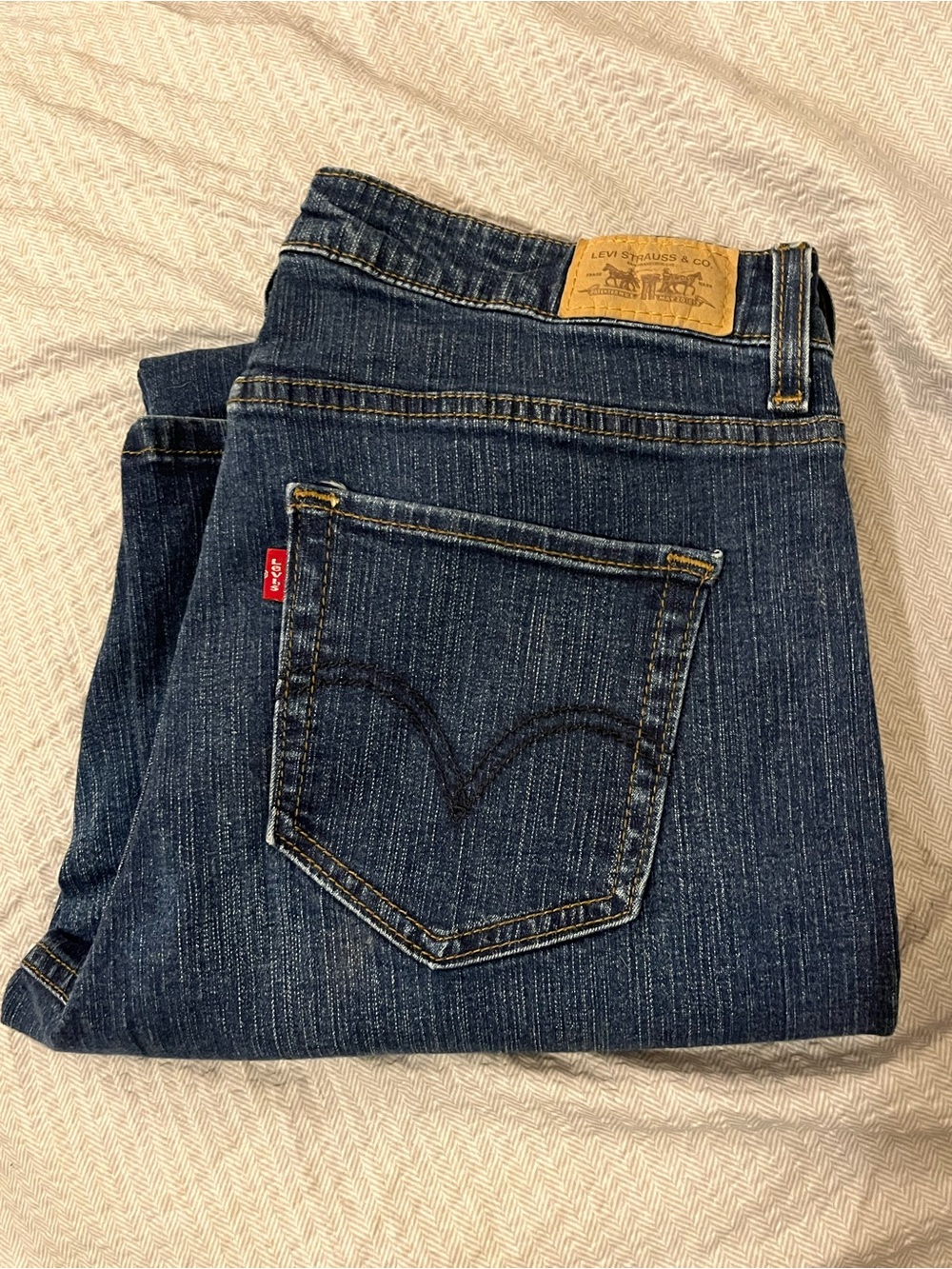 Womens  Levi’s Levis 512 Perfectly Shaping Boot Cut Size 16W Medium Dark Blue - Picture 2 of 14